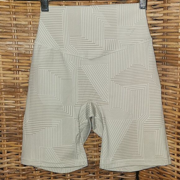 Gymshark Elevate Cycling Shorts Body Fit S NIP - Picture 1 of 4